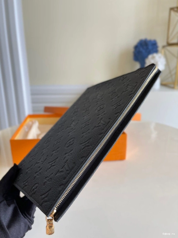 VOYAGE POCHETTE LOUIS VUITTON 0814
